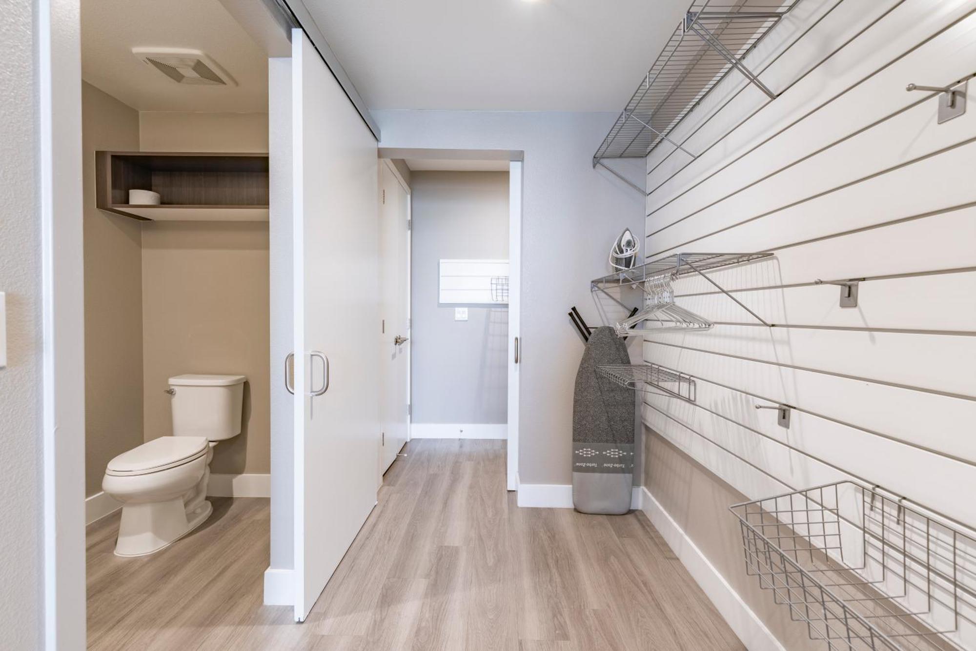 Apartment 2br New Construction Modern Luxury Views, Pool & Patio *